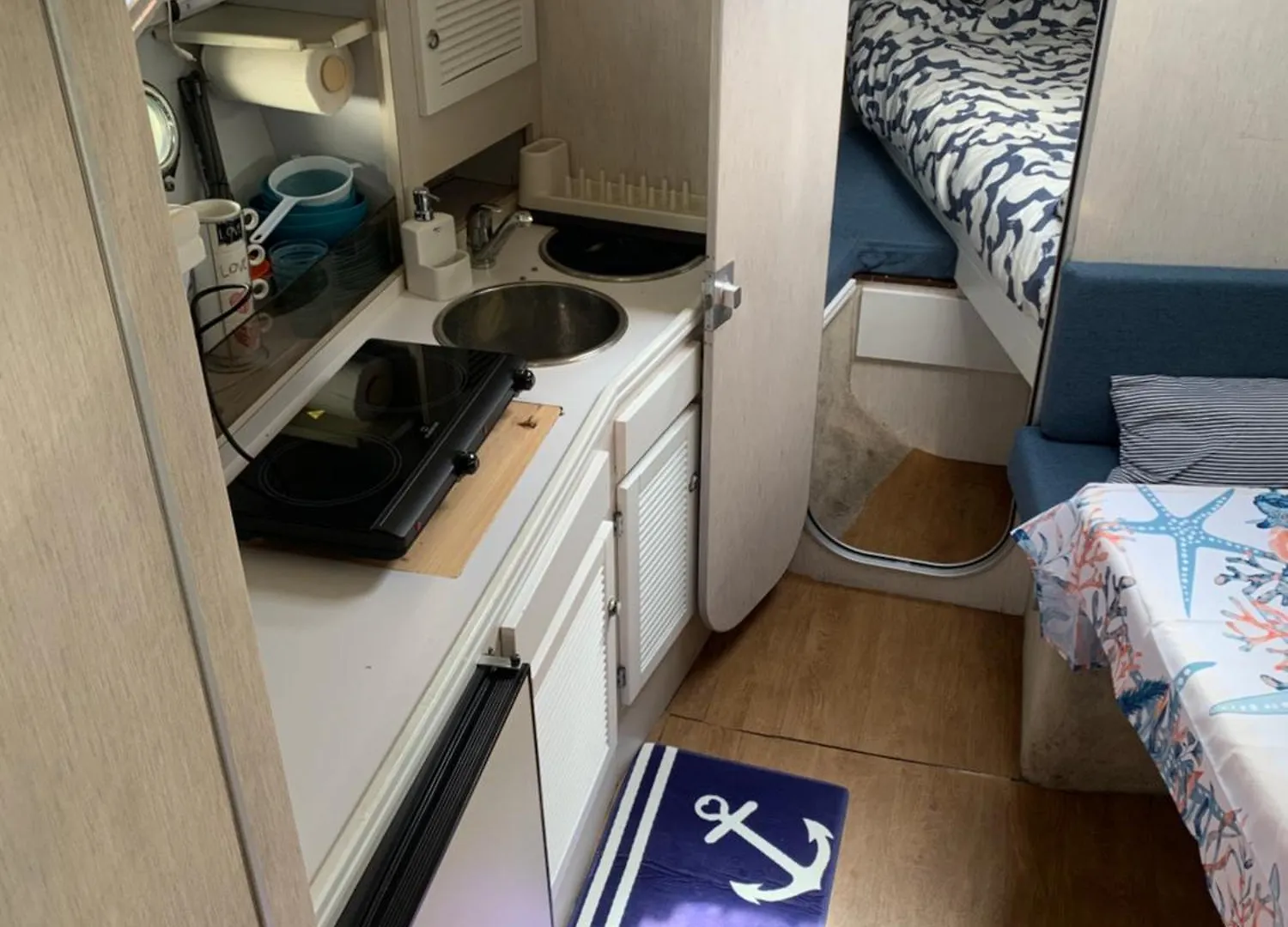 Vimaro Boat Hotel Barcelona Botel